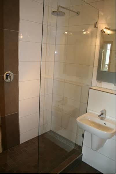 Hotel Lindenhof Essen Bagian luar foto